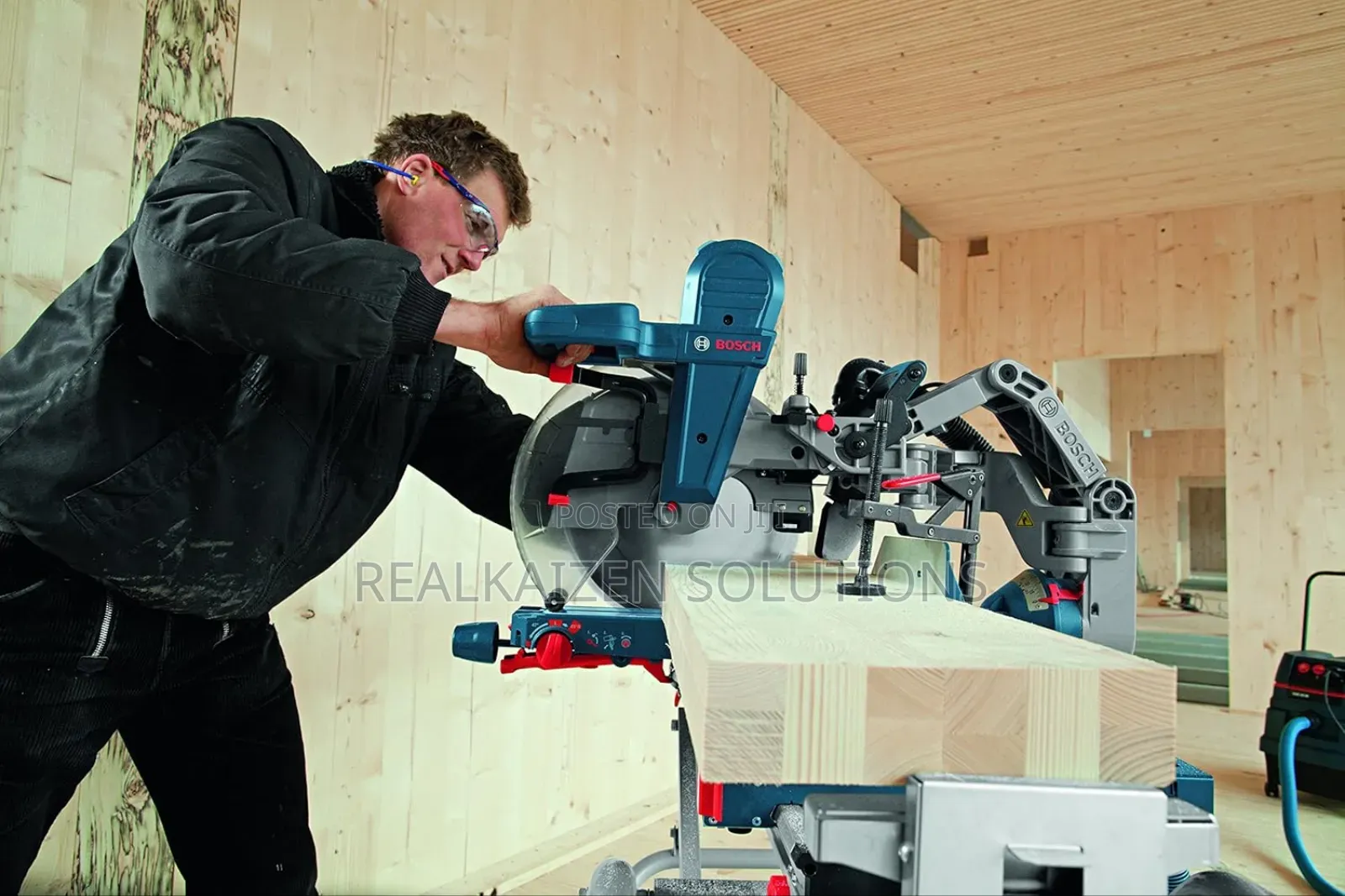 Bosch Professional Dual Laser Line Radial Miter Saw 2000w