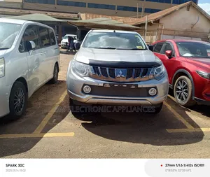 Photo - Mitsubishi L200 2018 Silver