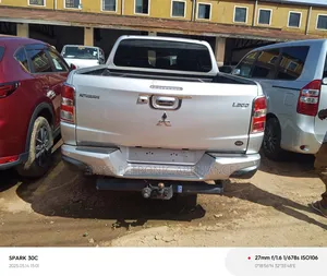 Mitsubishi L200 2018 Silver
