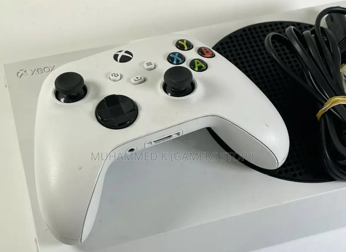 Xbox Series S (Eafc 25 + 6 Games)