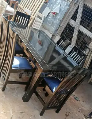 Underated Dining Table