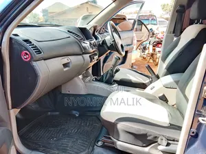 Mitsubishi L200 2007 Blue