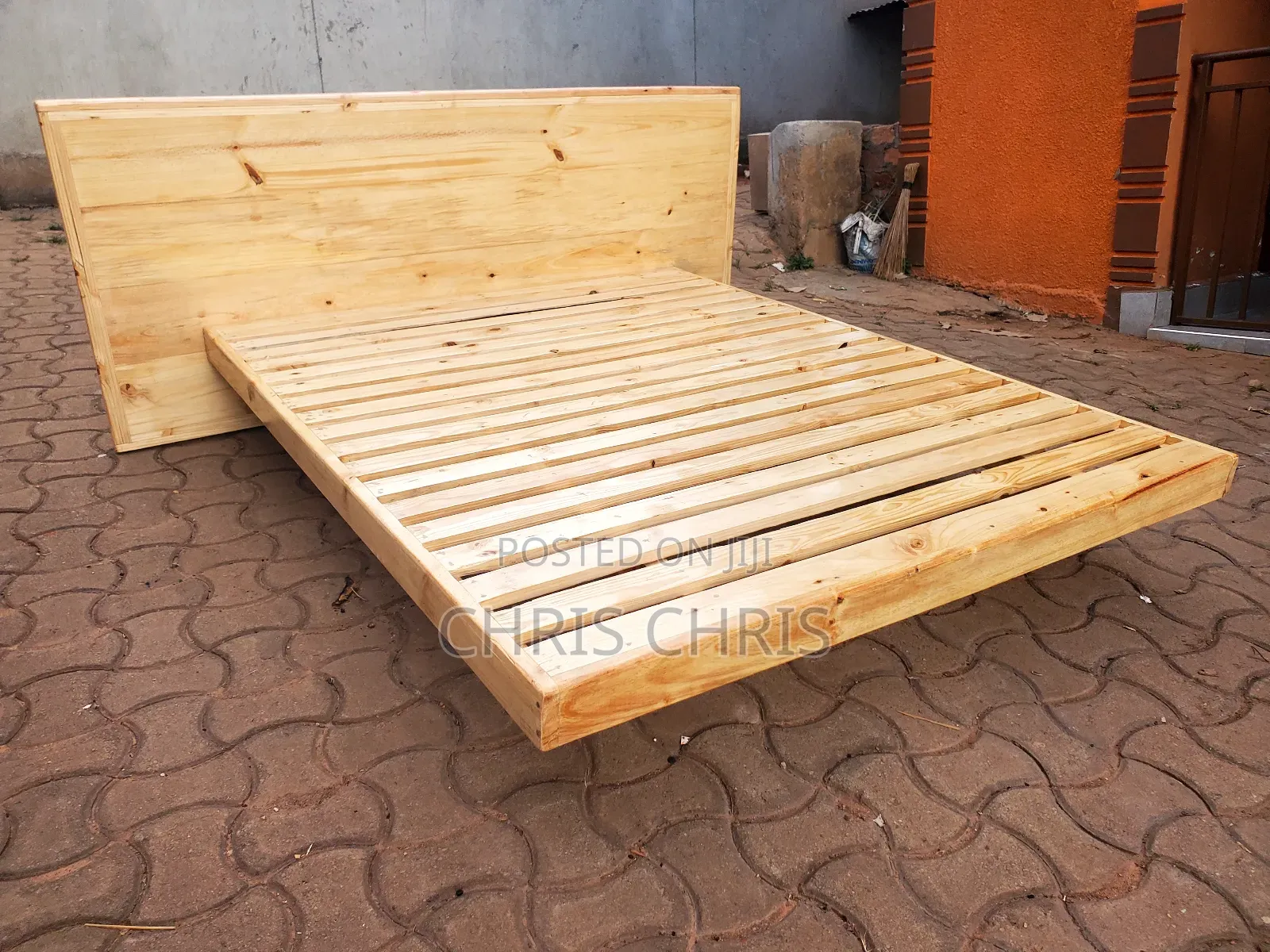 Pallet Floating Beds