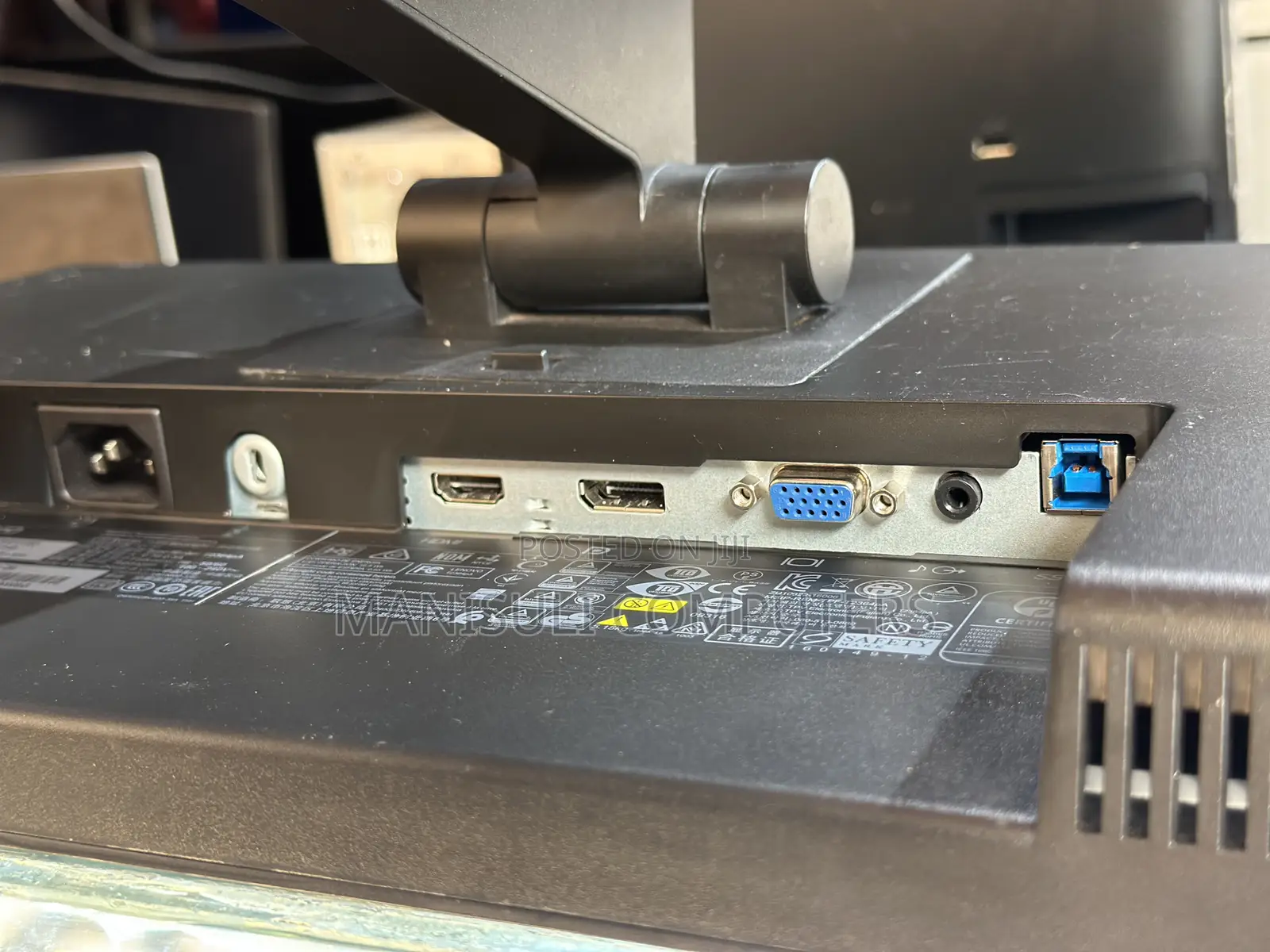 23 Inch Lenovo Monitor Ips Hdmi’S Dp Usb 3.0