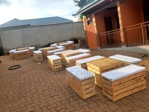 Pallet Benches With Cushion
