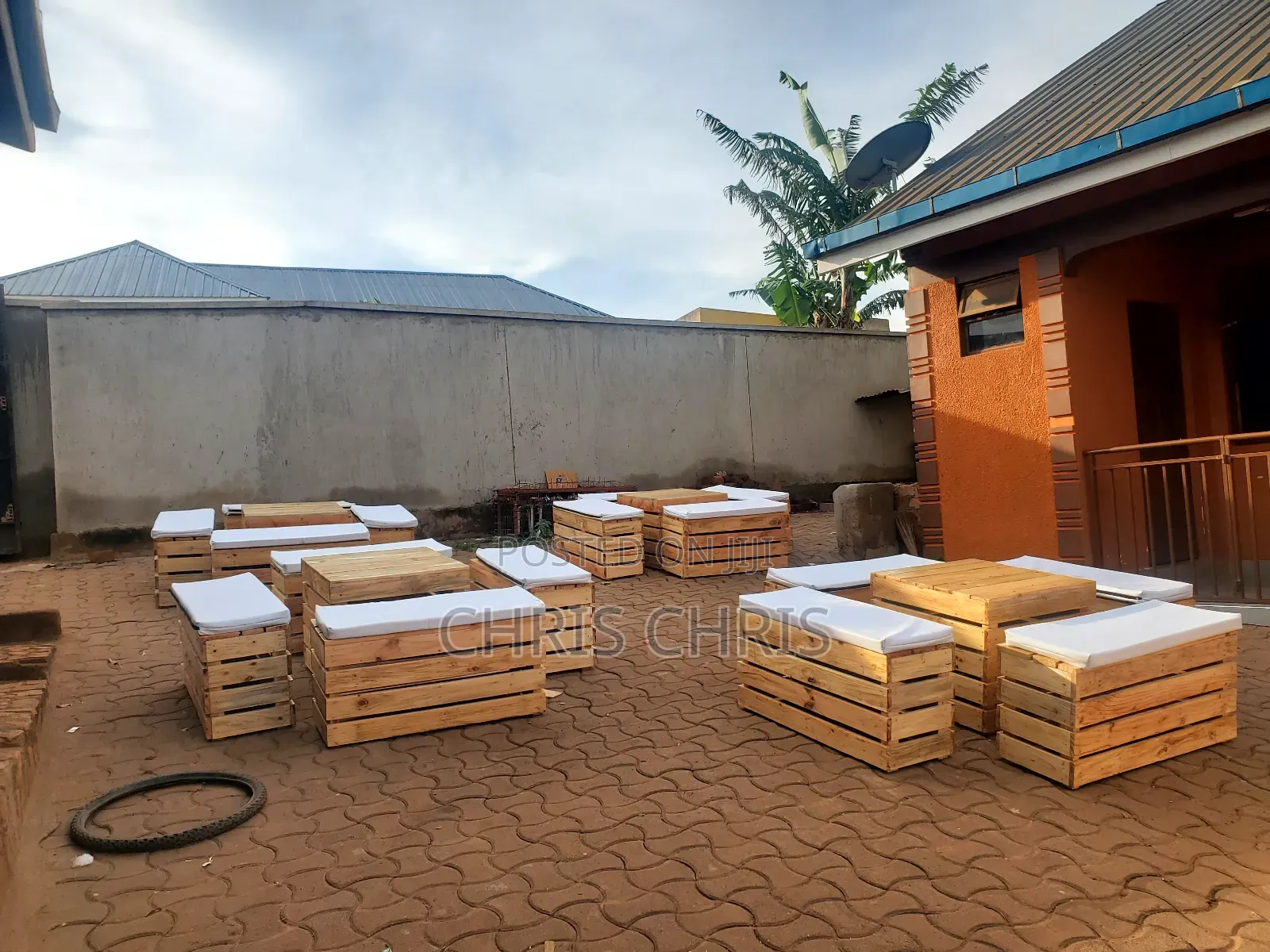 Pallet Benches With Cushion