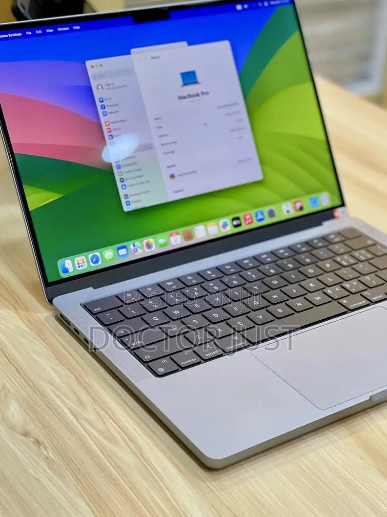 Laptop Apple MacBook Pro 18GB Apple M3 SSD 512GB