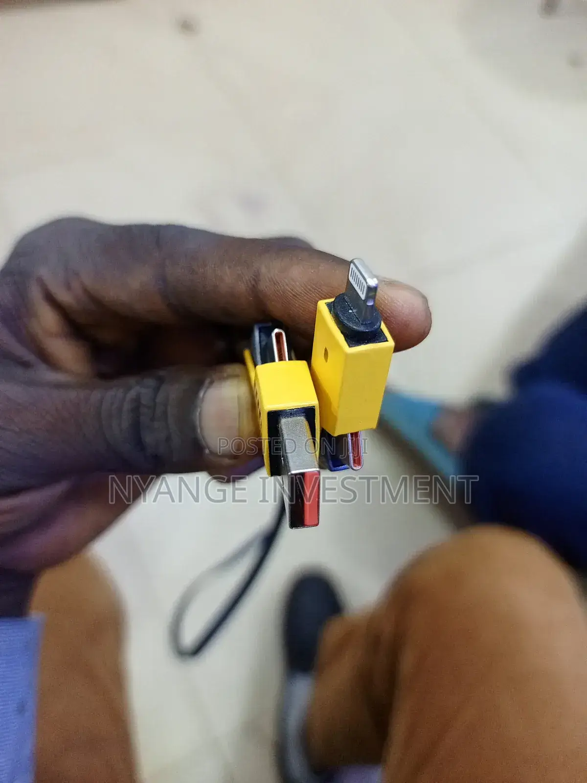 4in1 Fast Charging Cableusb+Tc Port to Tc+Lightning Port.