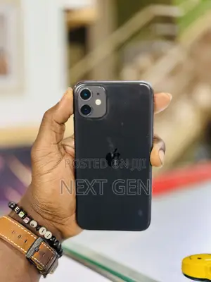 Photo - Apple iPhone 11 128 GB Black