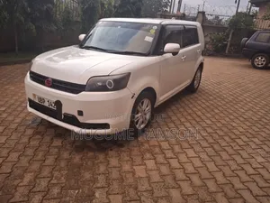 Toyota Corolla Rumion Hatchback 1.8 FWD 2015 White