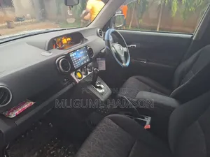Toyota Corolla Rumion Hatchback 1.8 FWD 2015 White