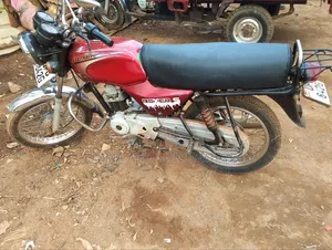 Bajaj Boxer 100 2022 Red