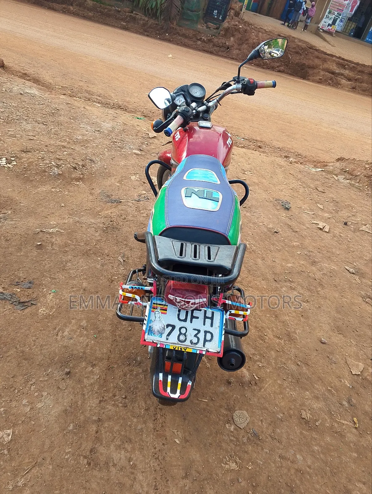 TVS HLX 125 2022 Red