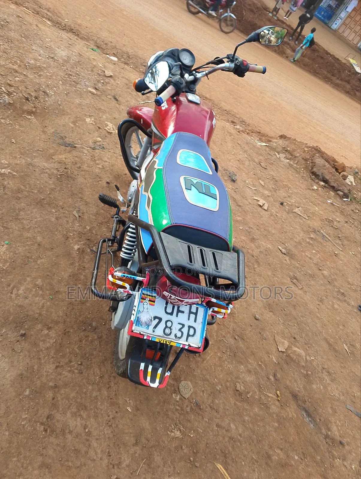 TVS HLX 125 2022 Red