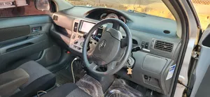 Toyota Raum 1.5 AWD 2010 Silver