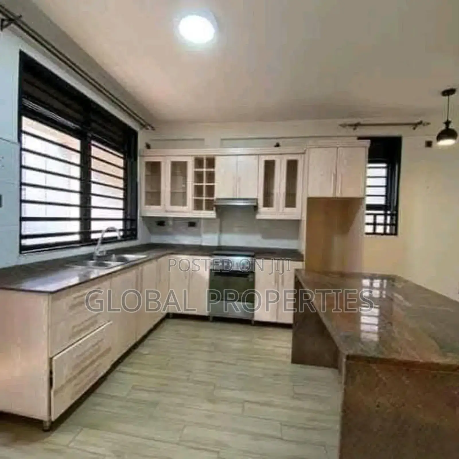 3bdrm Duplex in Naalya Estate, Central Division for rent