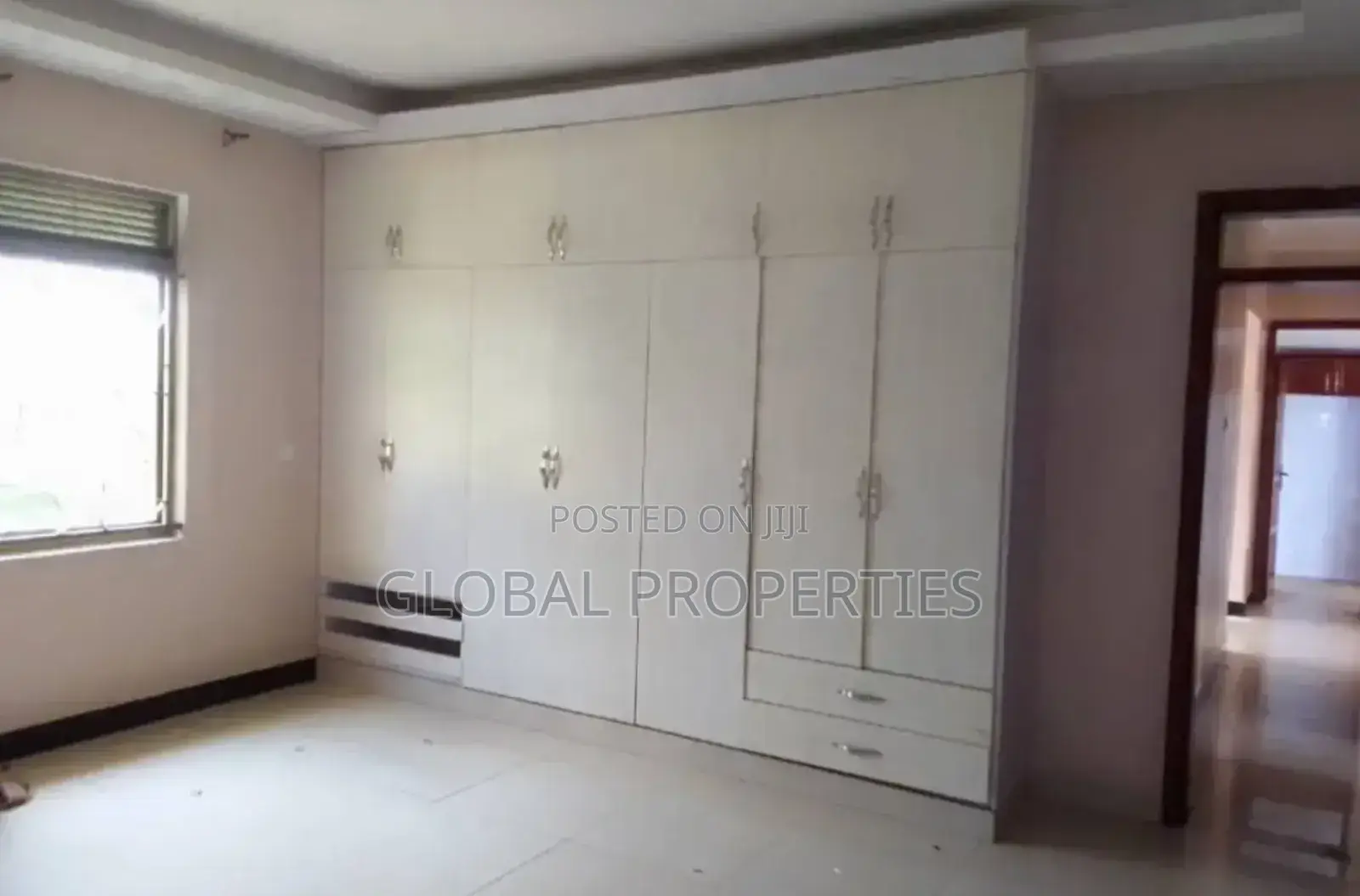 2bdrm Apartment in Kyambongo Rd, Central Division for rent