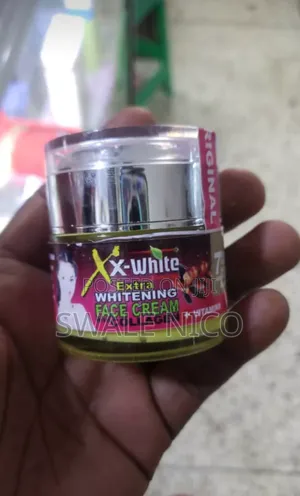 Photo - Extra Whitening Face Cream