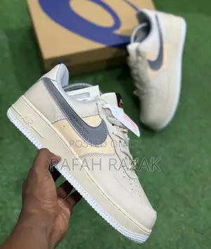 Nike Air Force 1 Low 07 Beige/Cream Sneakers