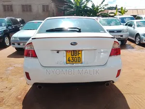 Photo - Subaru Legacy 2010 White