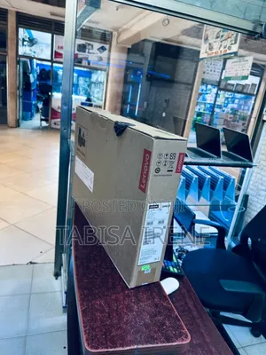 New Laptop Lenovo LOQ 15ARP9 16GB AMD Ryzen 7 SSD 512GB