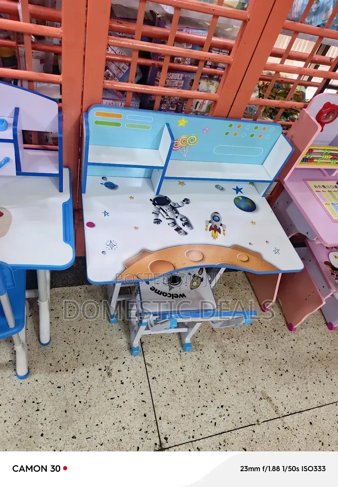 Kids Sturdy Reading Table