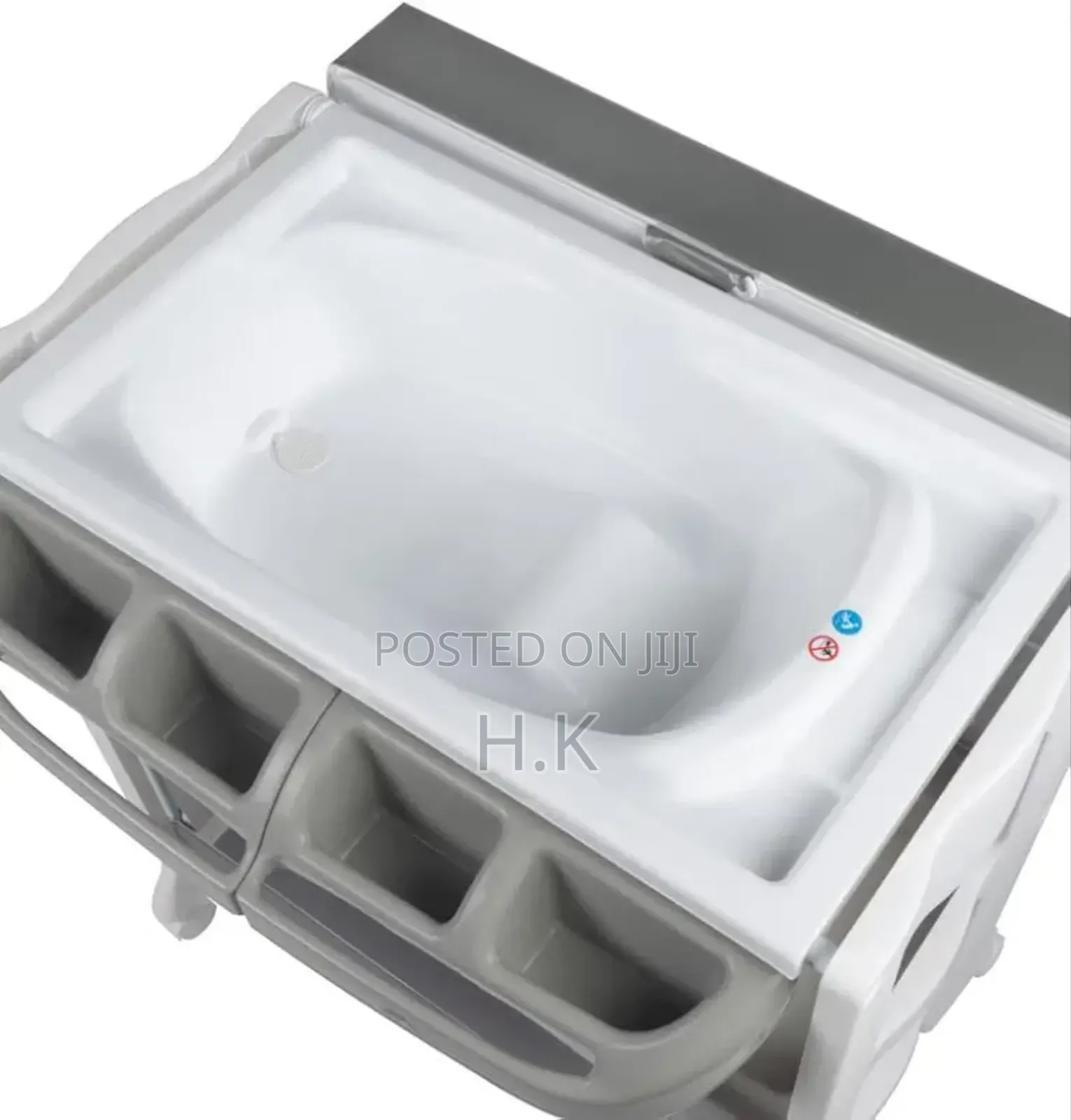 Babywise Change Table With Bath.