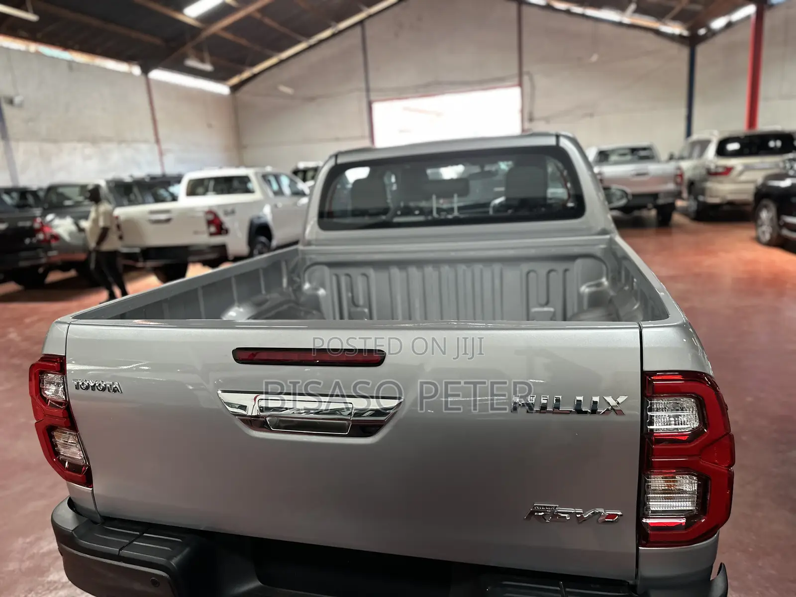 Toyota Hilux 2024 Silver