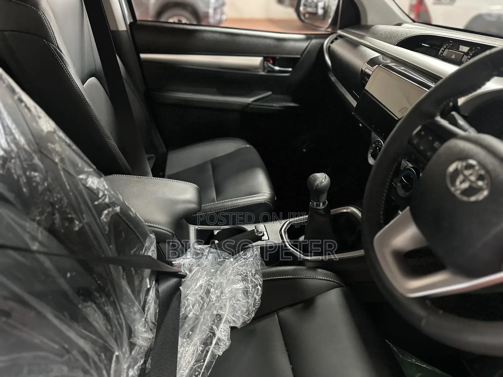 Toyota Hilux 2024 Silver
