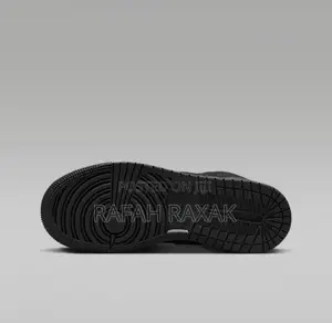 Nike Air Jordan 1 Low Se Craft “Dark Smoke Red” Sneaker