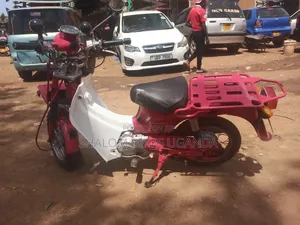Suzuki Burgman 2015 Red