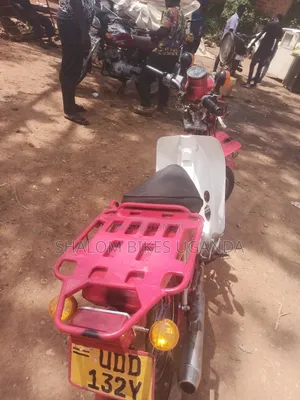 Suzuki Burgman 2015 Red