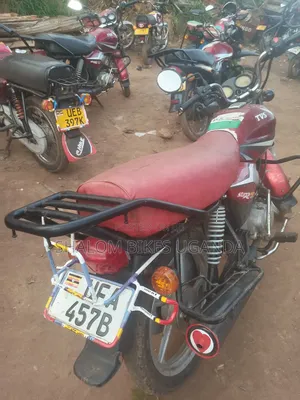 TVS HLX 125 2023 Red
