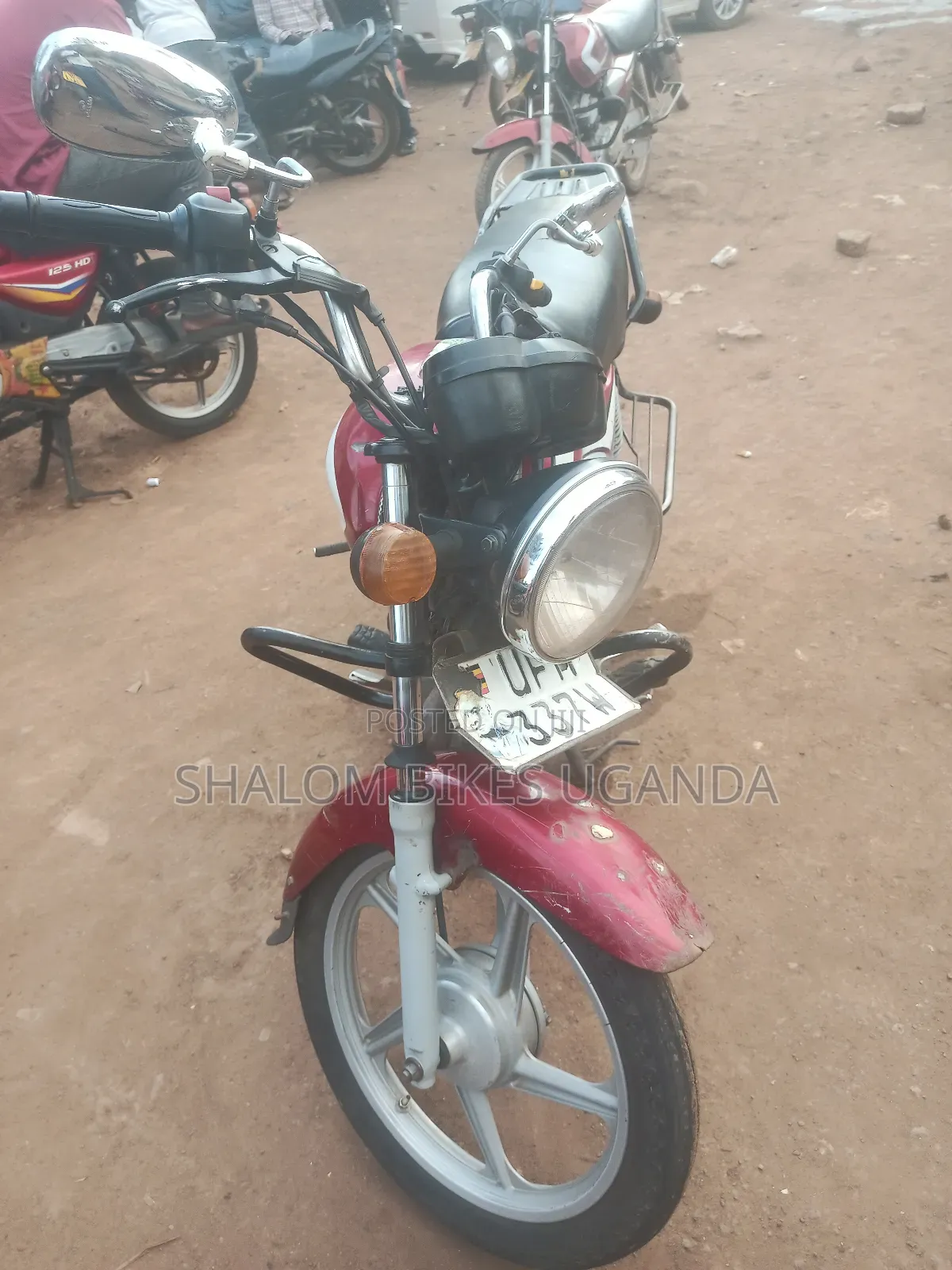 TVS HLX 125 2023 Red