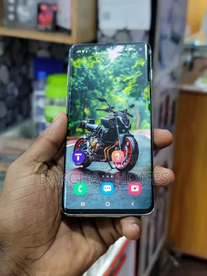 Photo - New Samsung Galaxy S10 128 GB Green