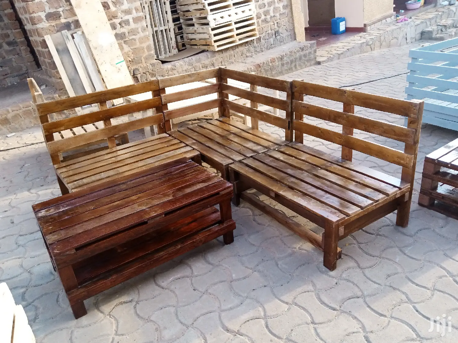 Pallet Design Bar Stools With Chairs