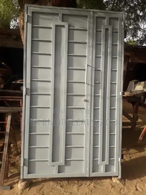 Back Ddoor