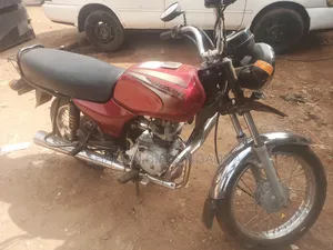 Bajaj Boxer 2024 Red