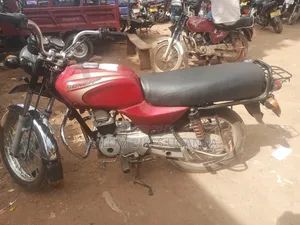 Bajaj Boxer 2024 Red