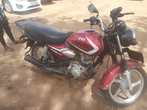 TVS HLX 125 2022 Red