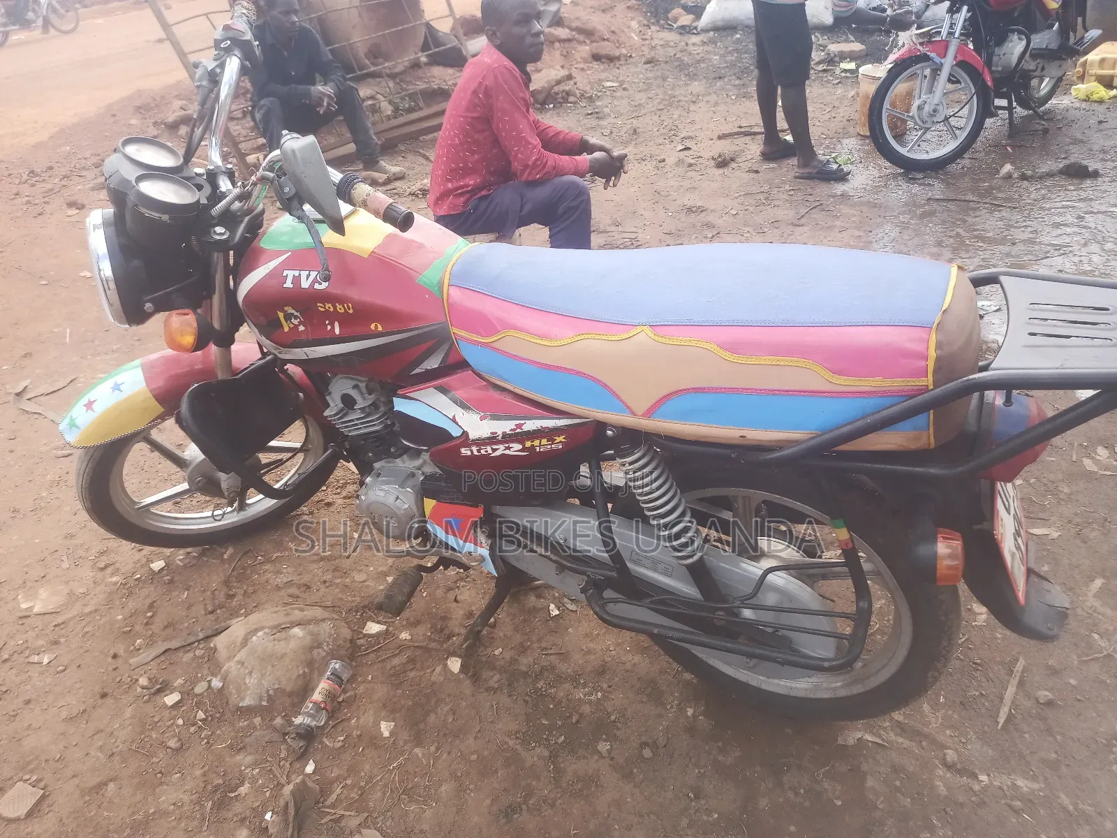 TVS HLX 125 2022 Red