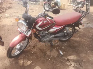 TVS HLX 125 2023 Red