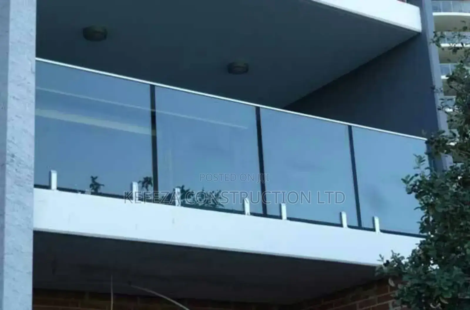 Glass Balicades
