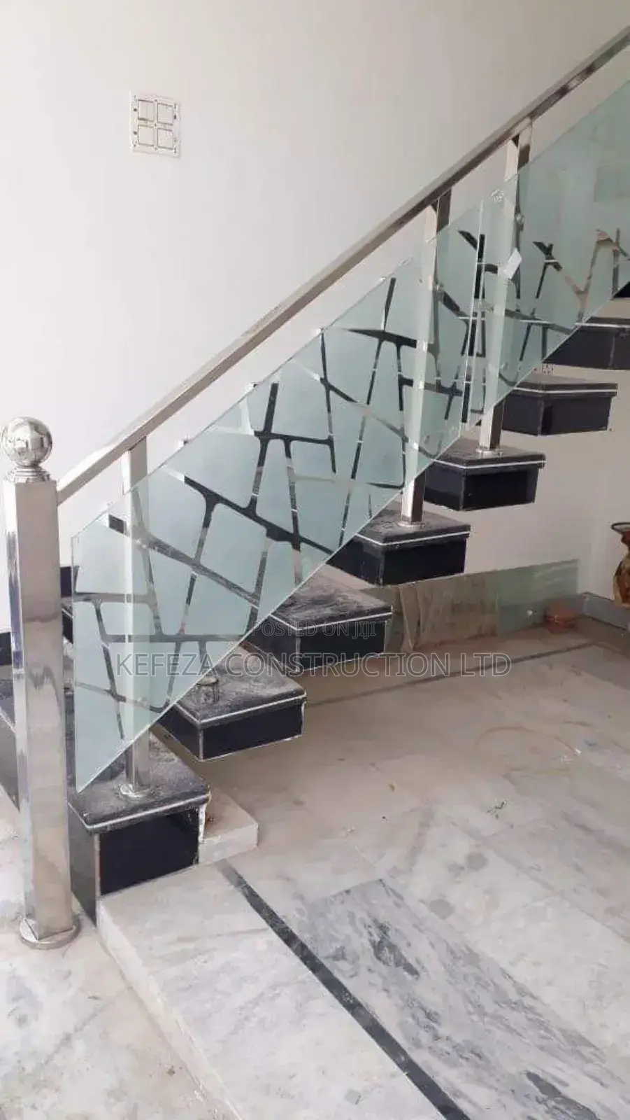 Glass Balicades