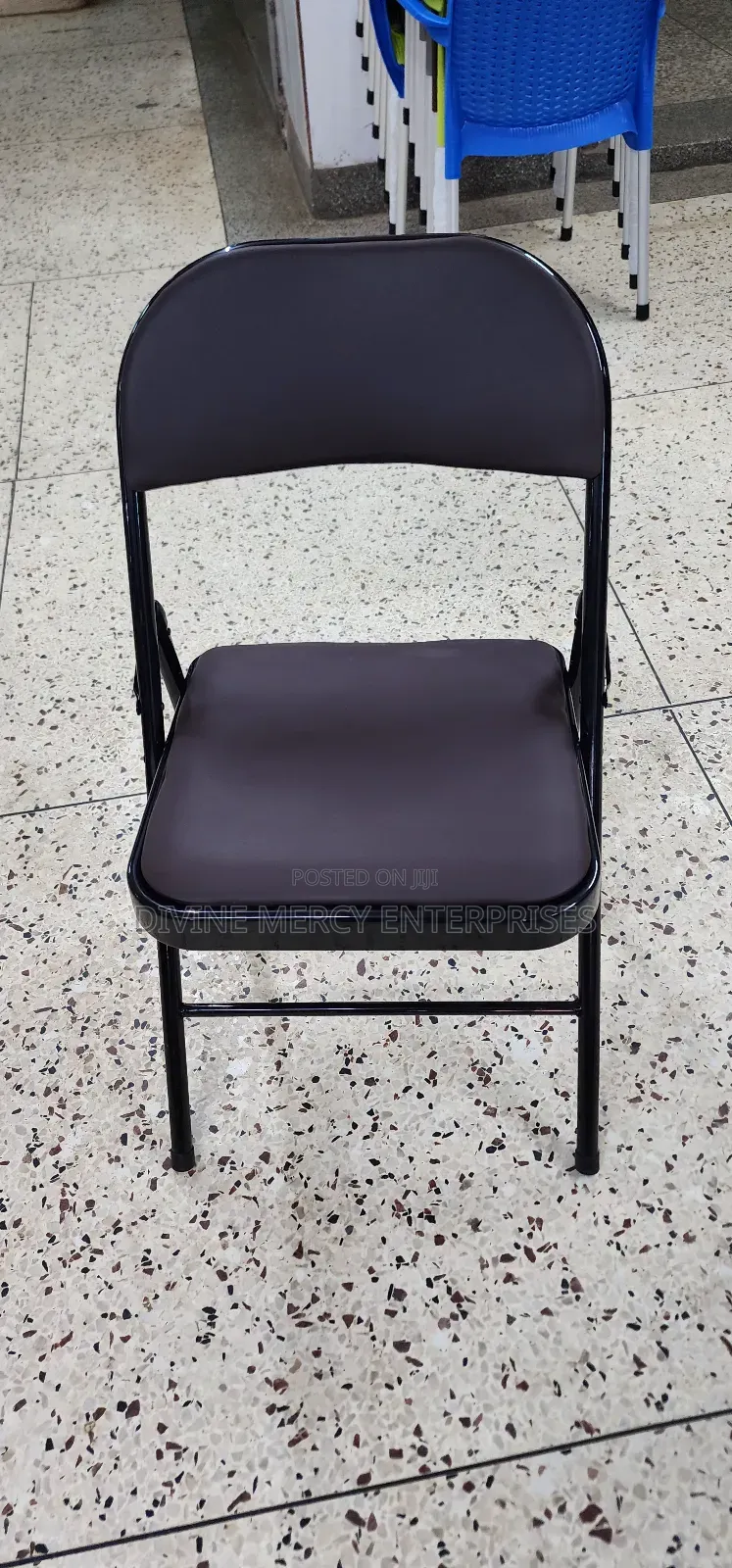 Dining Chair With Steel Leg