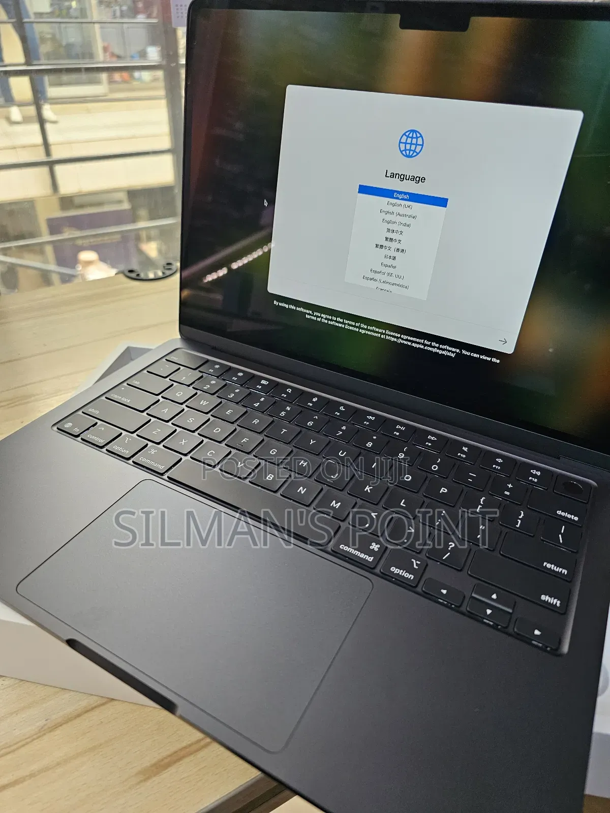 New Laptop Apple MacBook Air 2025 M4 13-Inch 16GB Apple M4 SSD 512GB