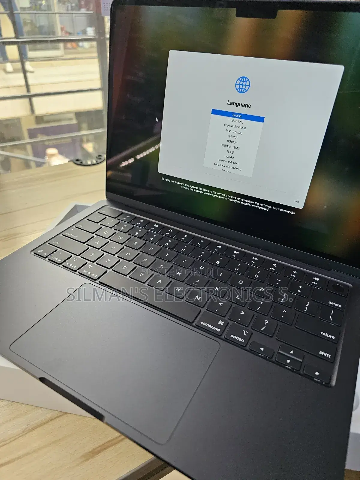 New Laptop Apple MacBook Air 2025 M4 13-Inch 16GB Apple M4 SSD 512GB