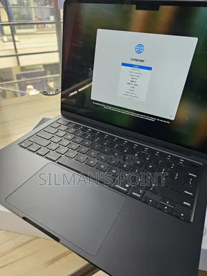 New Laptop Apple MacBook Air 2025 M4 13-Inch 16GB Apple M4 SSD 512GB