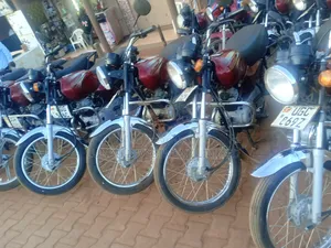 Bajaj Boxer 100 2025 Red