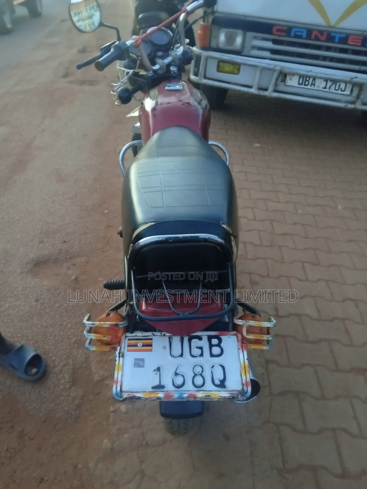 Bajaj Boxer 100 2025 Red
